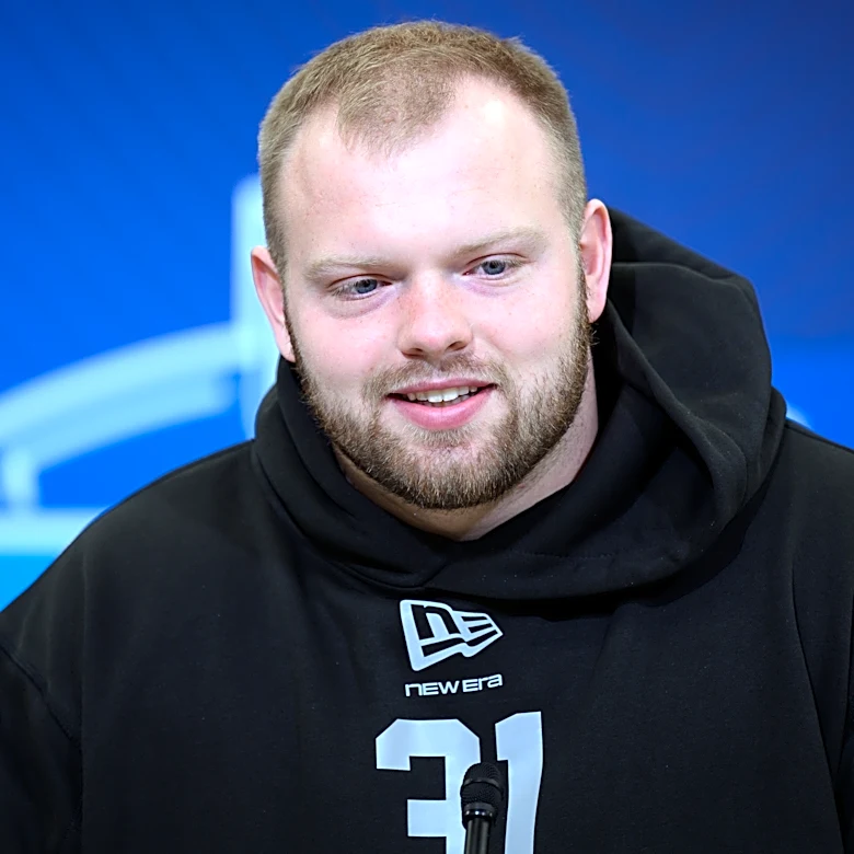 Unanimous All-American O-lineman slotted ‘best fit’ for Rams