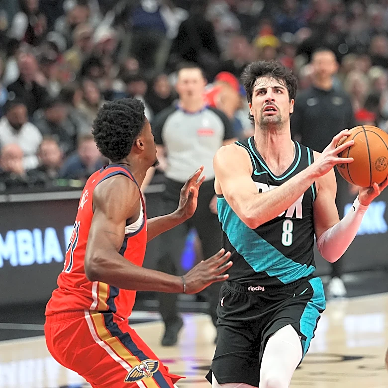 Long-Range Offense Helps Trail Blazers Down Pelicans
