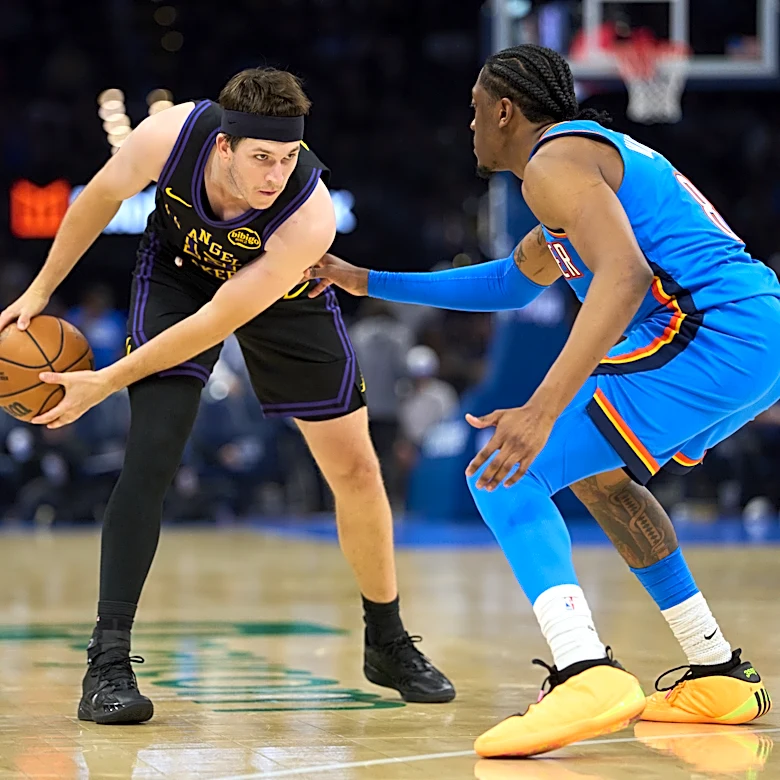 Austin Reaves gives positive update after straining back vs. Thunder