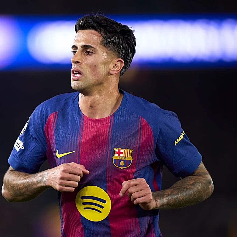 ‘Hard to say no to Benfica and Barcelona’ – Joao Cancelo speaks out on his future
