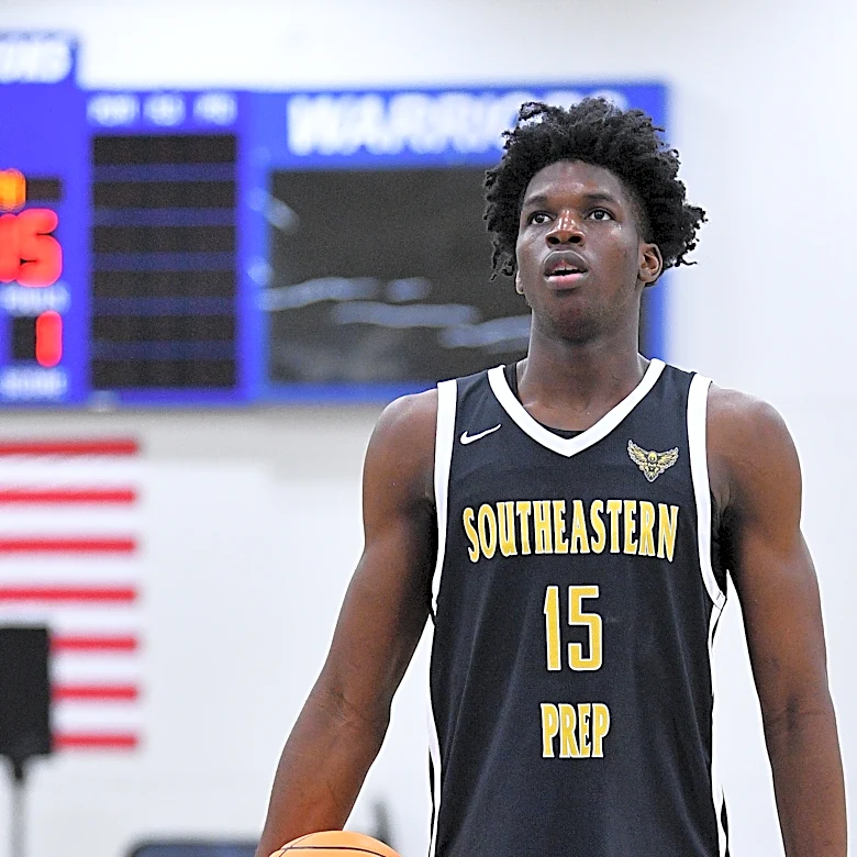 Obinna Ekezie Jr., the top-ranked center in 2027, hosts Mark Pope and staff for in-home visit