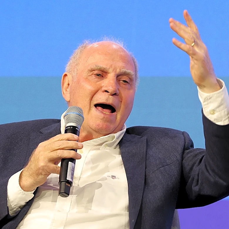 Bayern Munich’s Uli Hoeneß declares mission of ‘weeding out’ the ‘cutthroat’ football agents