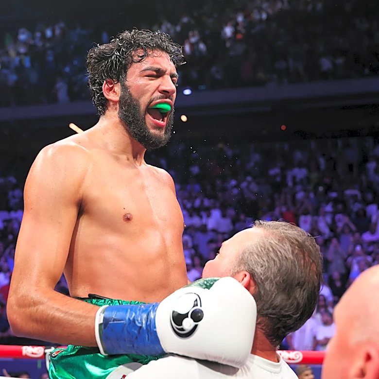 Usyk vs Verhoeven undercard: Sanchez-Torrez, Sheeraz WBO title fight, more