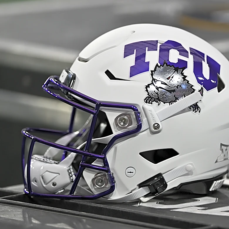 Football: 2027 4-star EDGE Drake Carroll commits to TCU