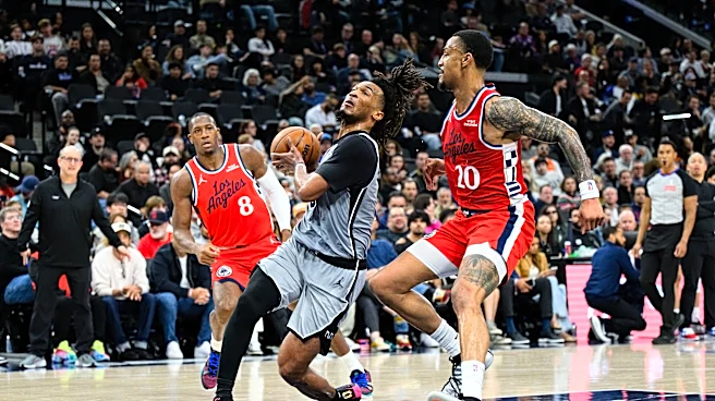 Highlights: Spurs guard trio combine for 61 points in win over Clippers