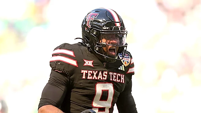 Cowboys should target this high speed edge rusher