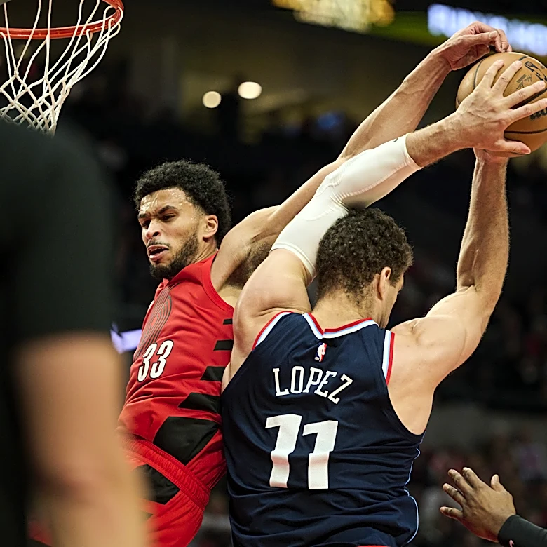 Blazers Jump Clippers to 8th in West
