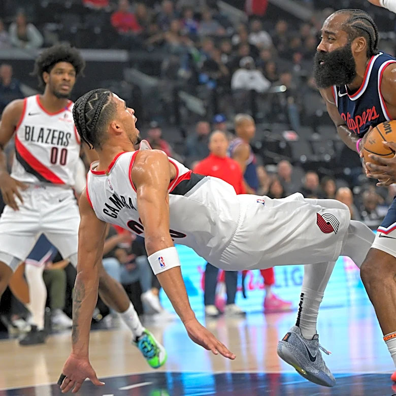 Toumani Camara Breaks Single-Season Offensive Foul Record