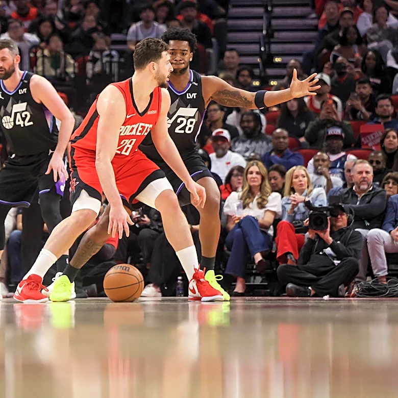 Rockets take on the Utah Jazz in Toyota Center