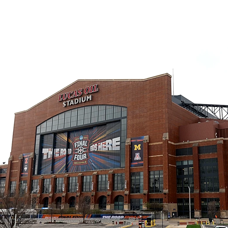 NCAA Final Four notebook: Playing basketball in a football stadium takes some getting used to
