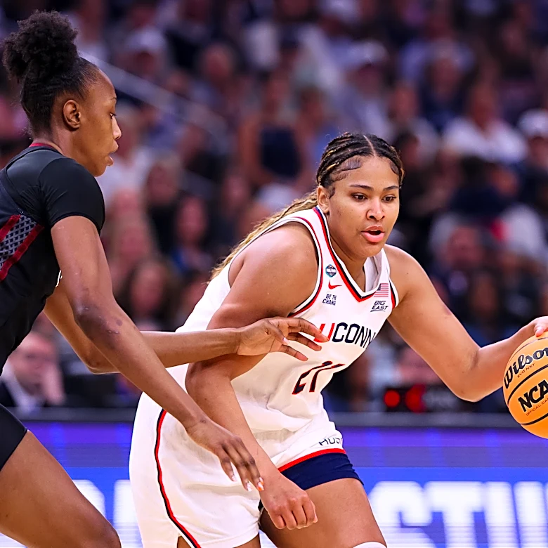 UConn’s offense shut down in Final Four loss to South Carolina