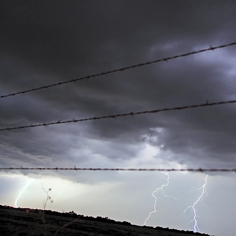 Yikes! LFA 230 loses power mid-event during ‘scary’ evacuation due to major tornado warning | Video