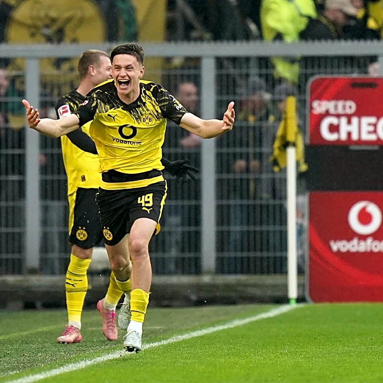 Comment Thread: BVB and Stuttgart Battle for Second