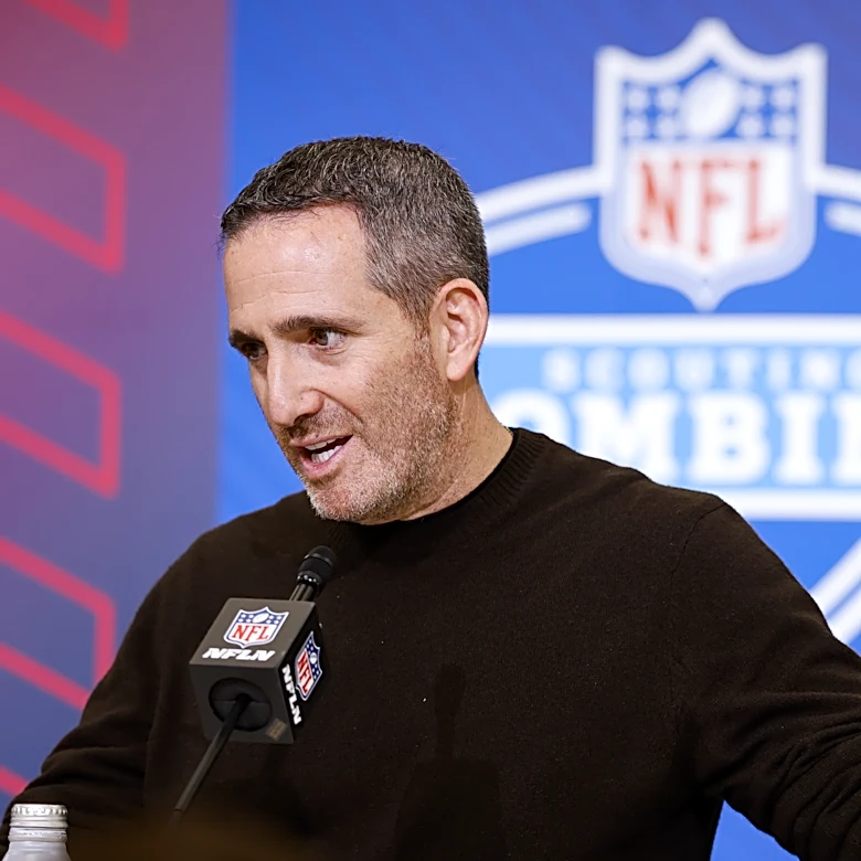 Eagles Mailbag: Would they draft a quarterback on Day 2?