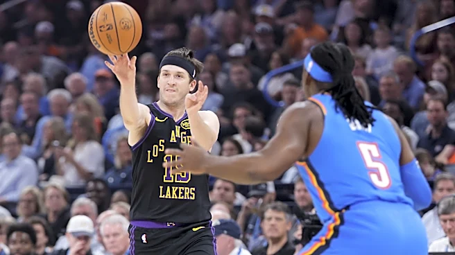 Austin Reaves underwent MRI on oblique, Lakers awaiting results