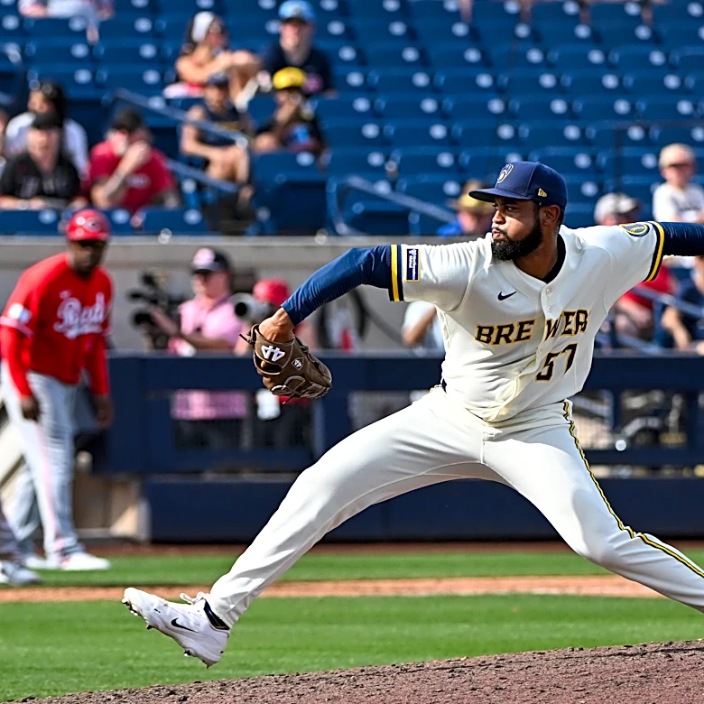 Rockies claim lefty reliever Sammy Peralta from Milwaukee