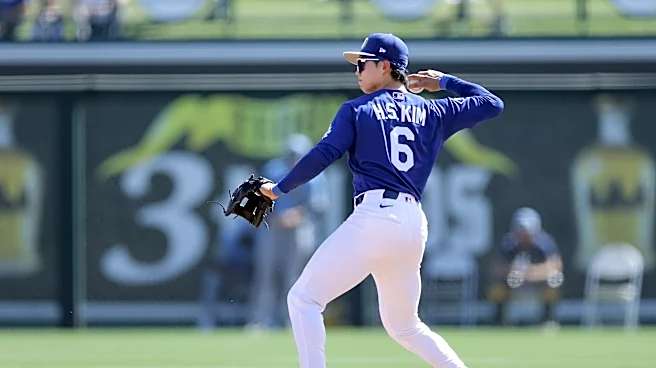 Mookie Betts on injured list, Dodgers call up Hyeseong Kim