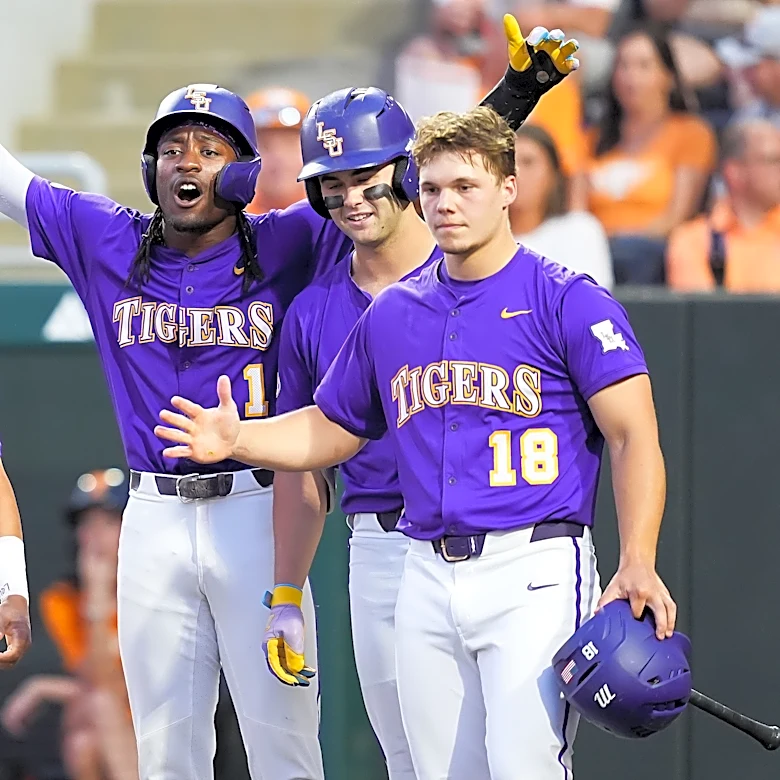 Tennessee blows another lead, drops series to LSU