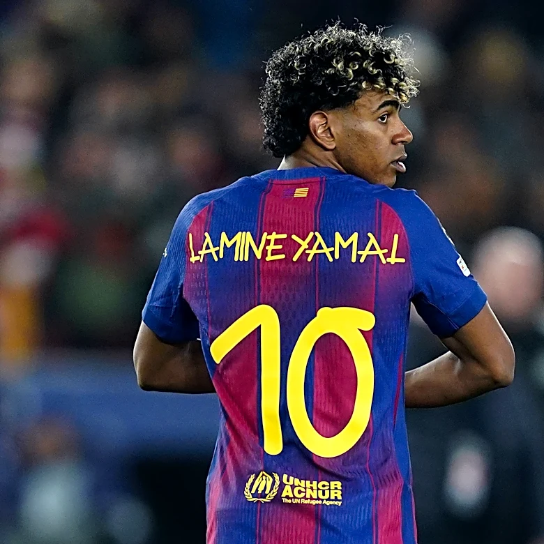 Ronaldinho gives his verdict on Lamine Yamal wearing the No. 10 shirt at Barcelona