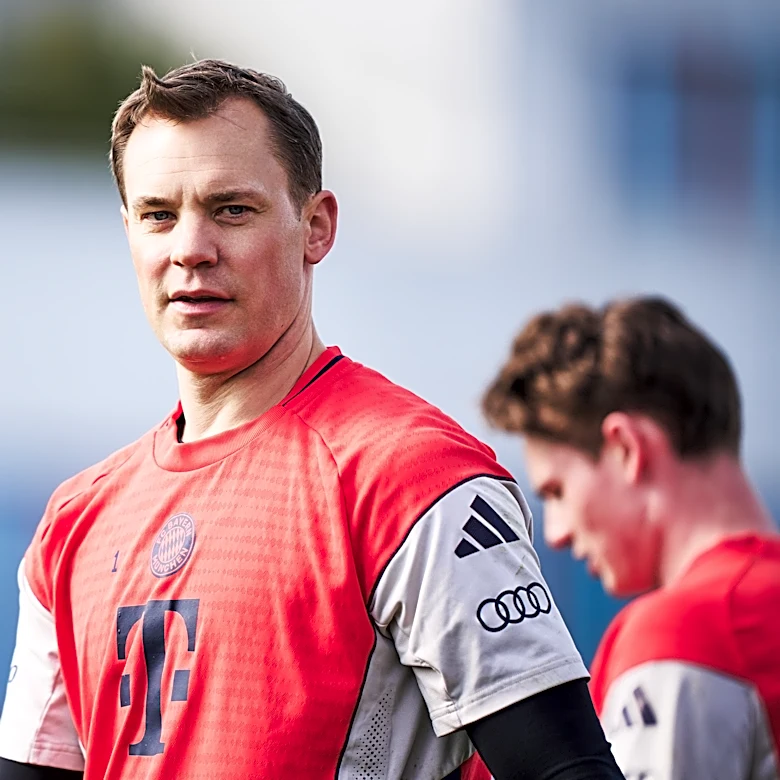 Bayern Munich News: Max Eberl prepared to wait for Manuel Neuer; Vincent Kompany has no words for shorts, chest hair photos; and MORE!