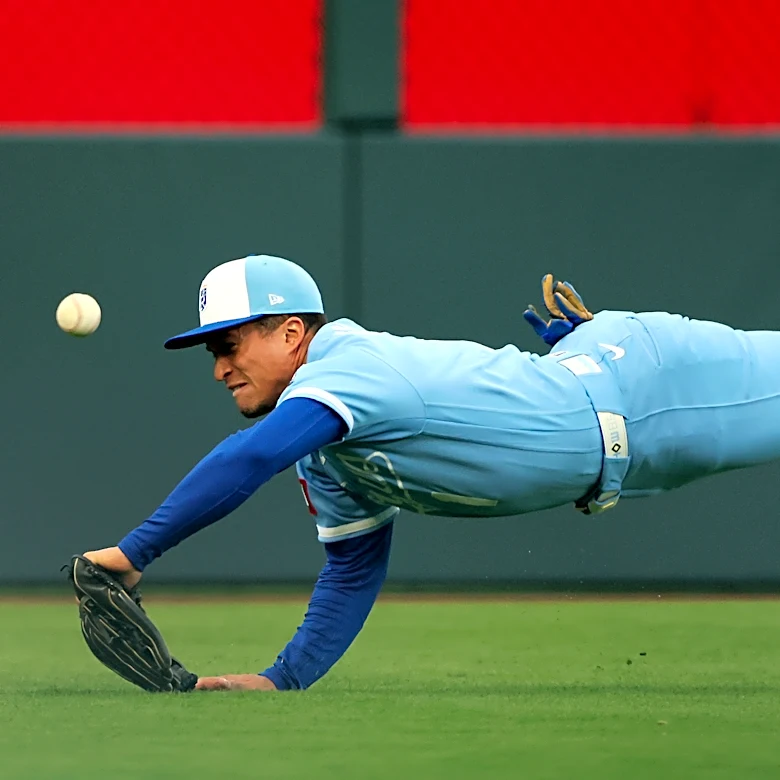 Kansas City Royals news: Two-out rallies doom Royals