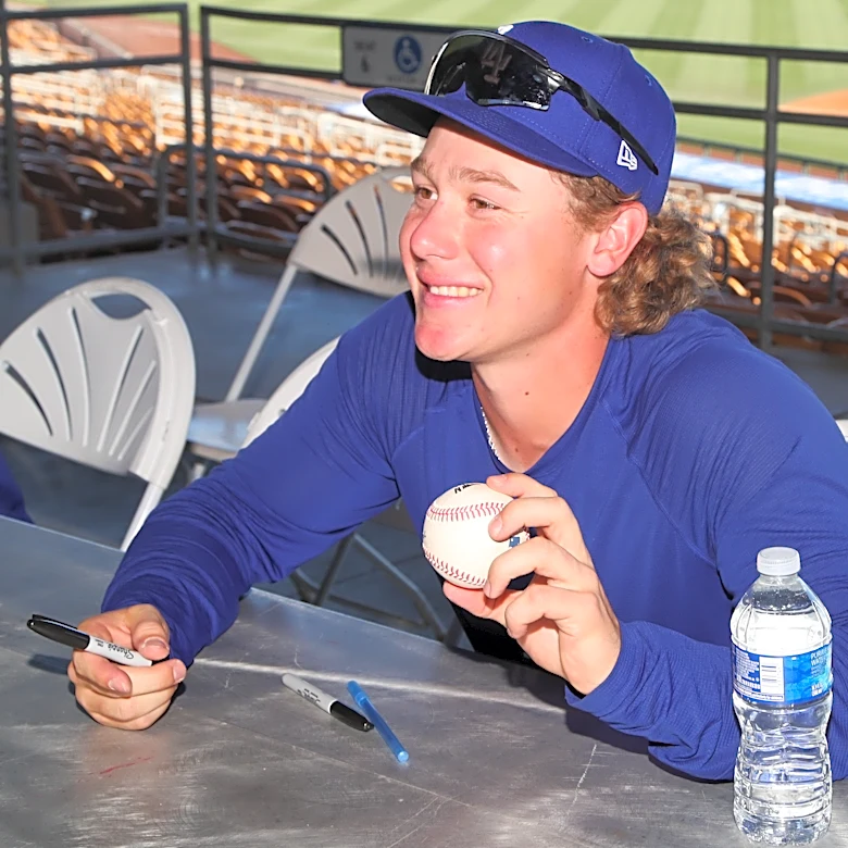 Charles Davalan, Christian Zazueta lead Great Lakes rout