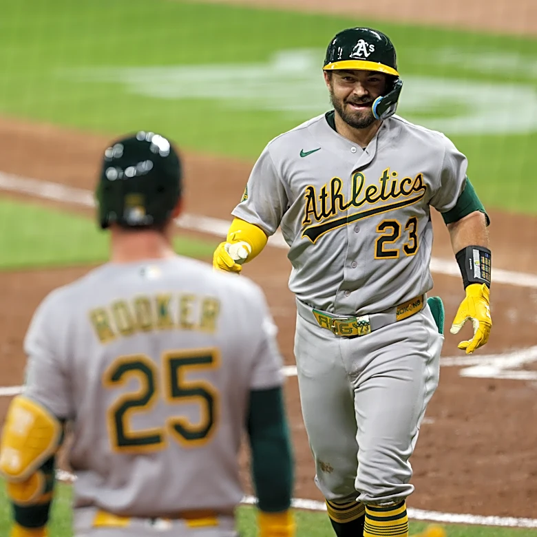 Elephant Rumblings: Off-Day Before New York, Plus Checking In On The Farm