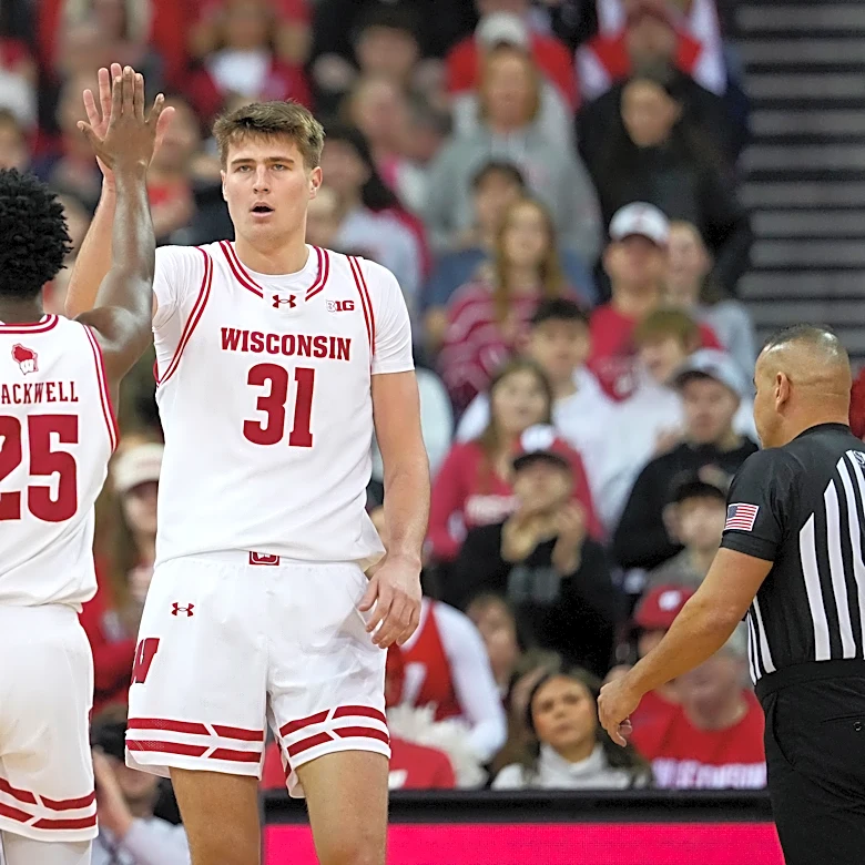 Badgers star guard to enter the transfer portal