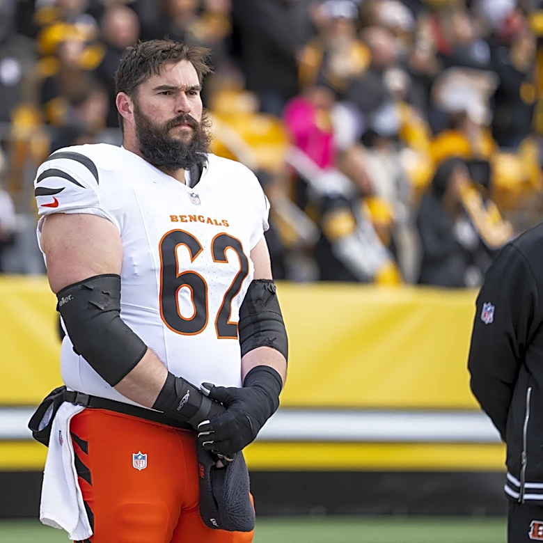 NY Giants news: Veteran center-guard Lucas Patrick signs with New York