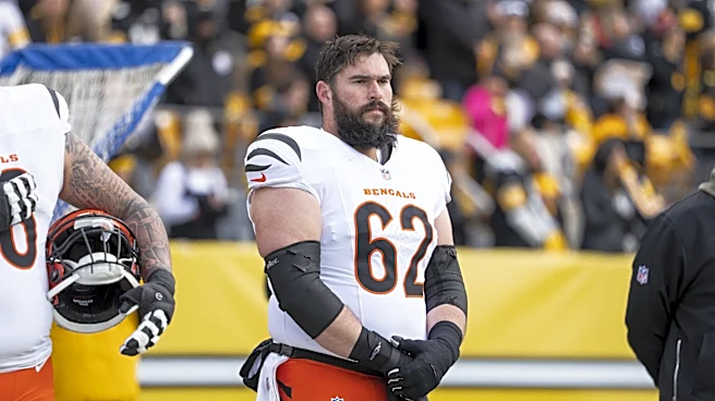 NY Giants news: Veteran center-guard Lucas Patrick signs with New York