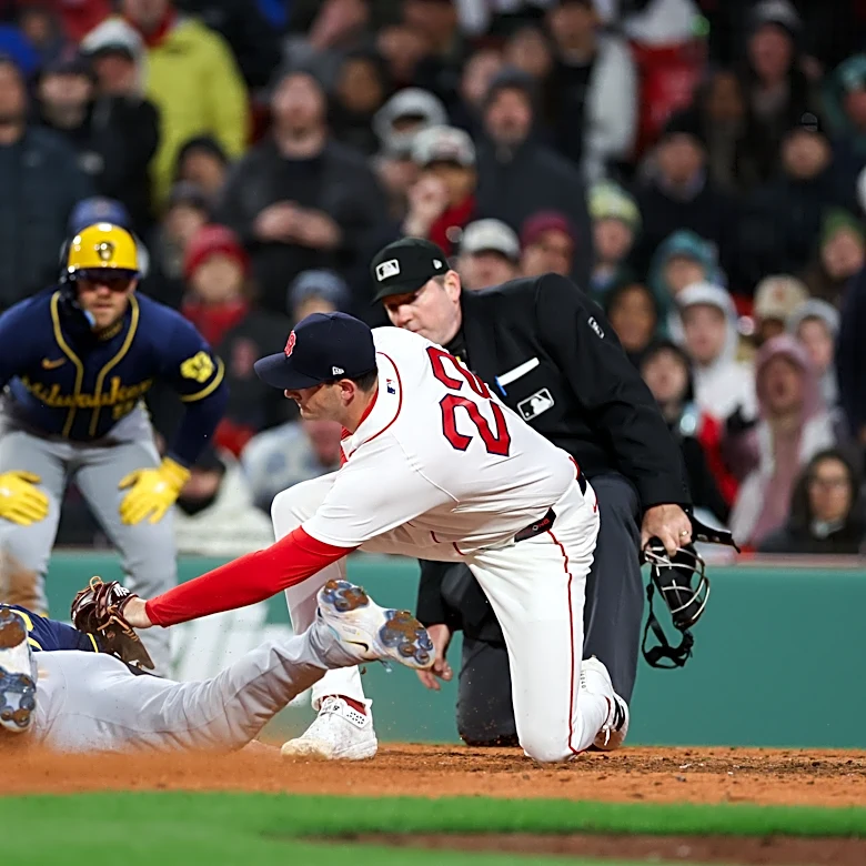 Brewers take down Red Sox at Fenway in hectic game, 8-6