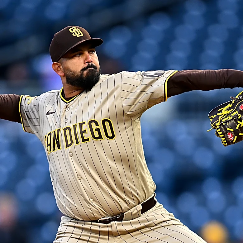 Padres claw back to .500 with shutout against Pirates