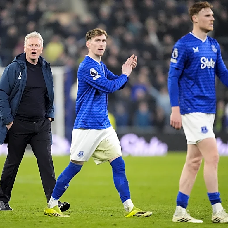 Tuesday’s Everton News: Charles and Summerville links, right back options