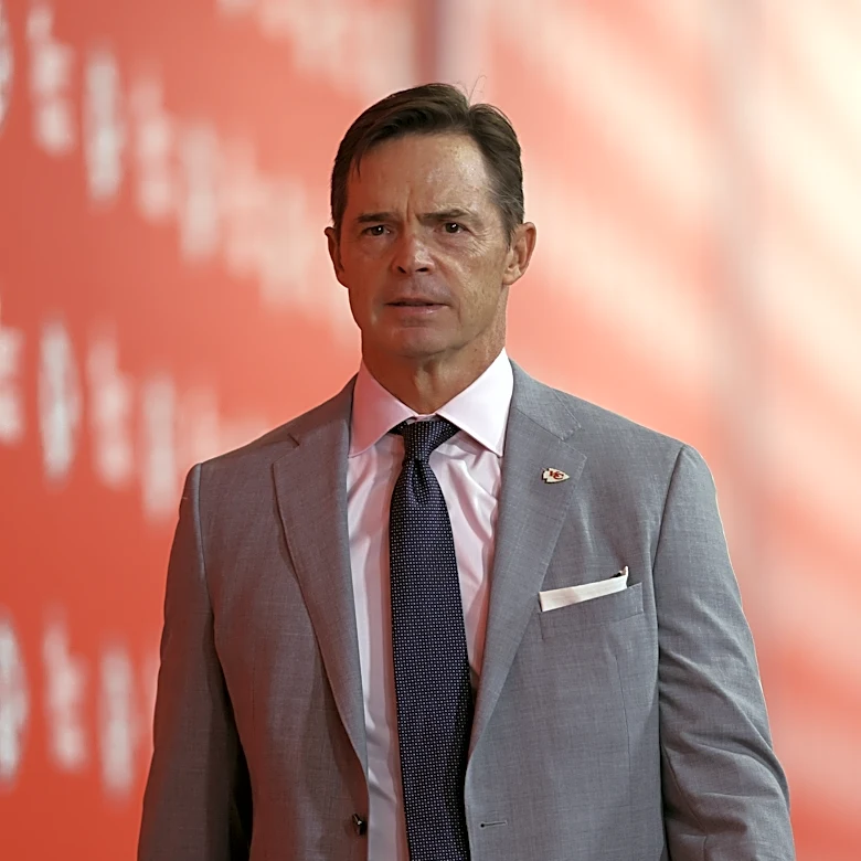 Chiefs News 4/7: Mark Donovan is pushing to have Christmas game at home