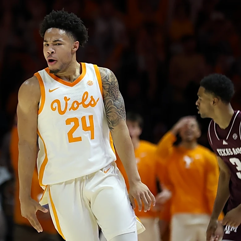 Troy Henderson enters transfer portal