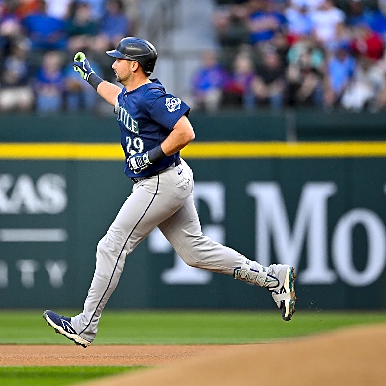 Mariners News: Cal Raleigh, Alejandro Kirk, and Juan Soto