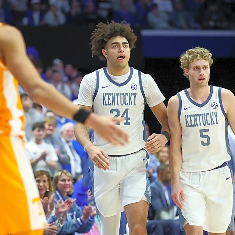 Early 2026-27 college basketball rankings roundup is very mixed on Kentucky