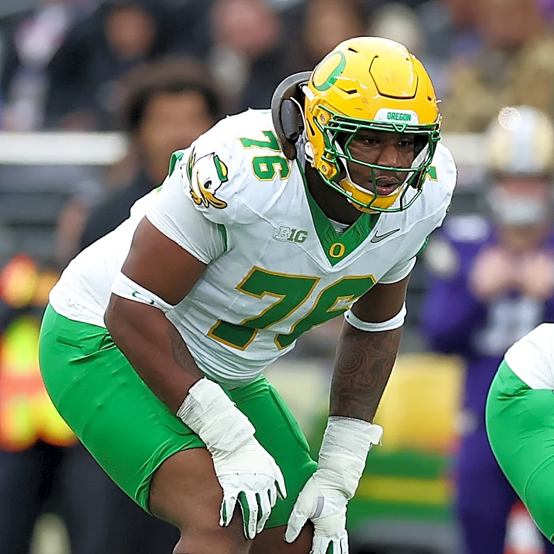 Chargers host Oregon OT Isaiah World on Top-30 visit