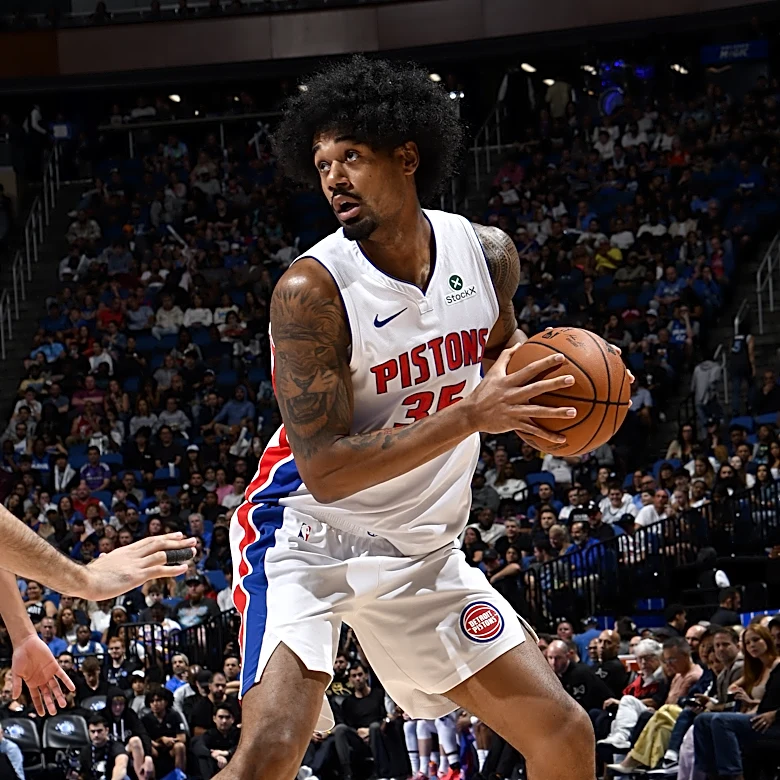 Pistons sign Tolu Smith, waive Bobi Klintman