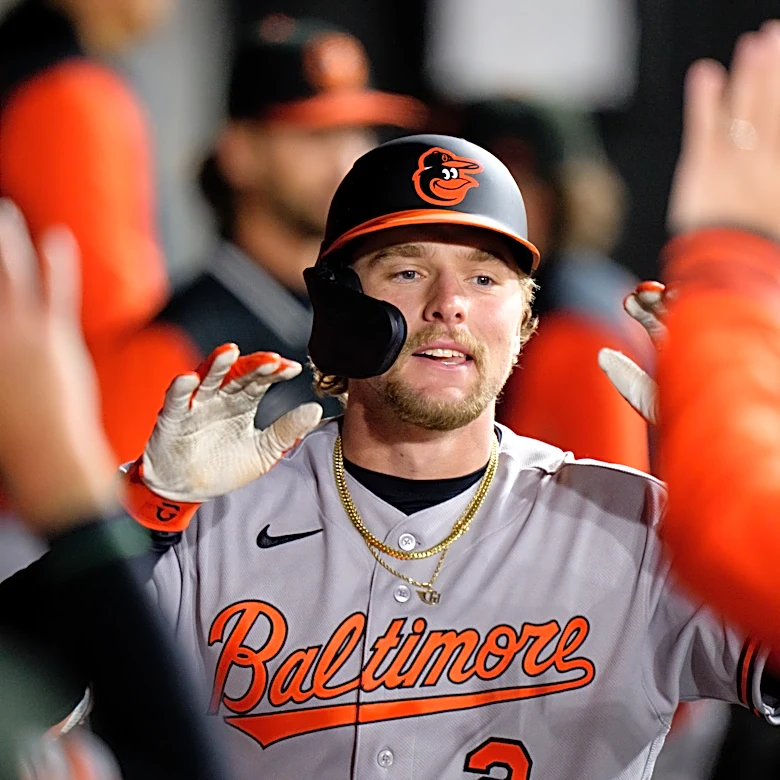 Gunnar’s two-run bomb caps late comeback over the White Sox, 4-2