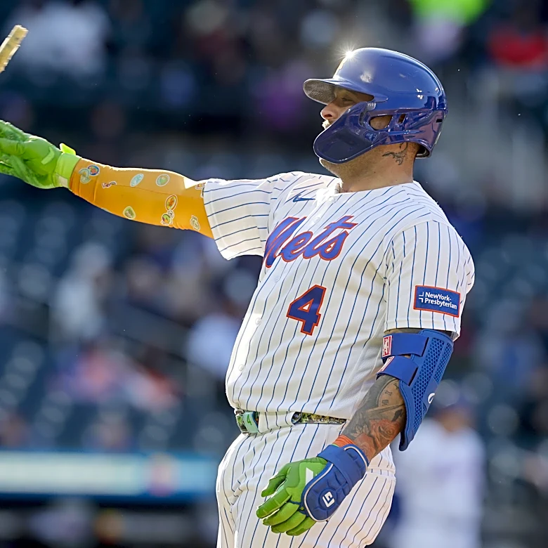 Mets win back and forth affair with a Mauricio walk off