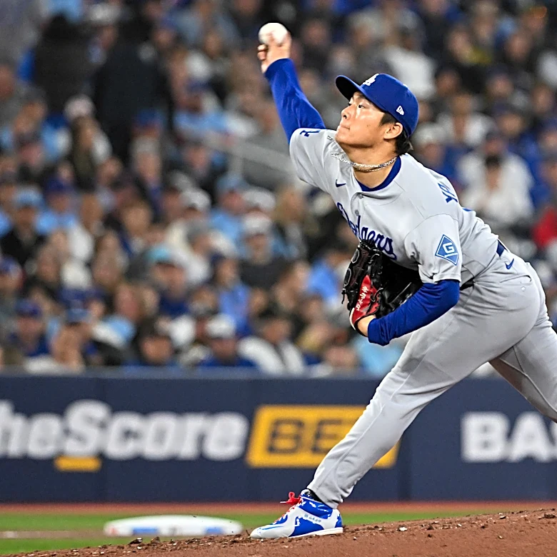 Dodgers fend off comeback attempts from the Jays