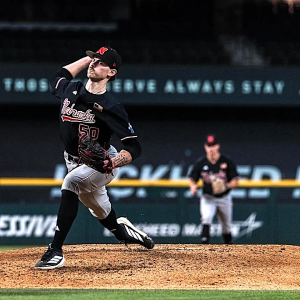 Kansas Takes Advantage of Breaks to Beat Cornhuskers 5-3