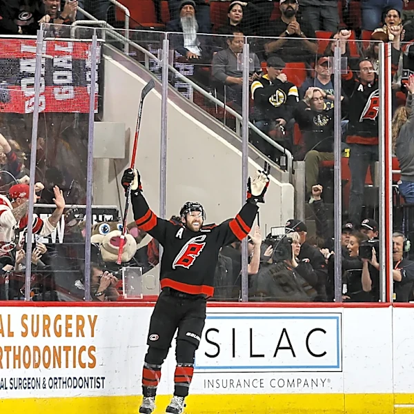 Metropolitan Division Champs! Canes beat Bruins 6-5 in Overtime to take division