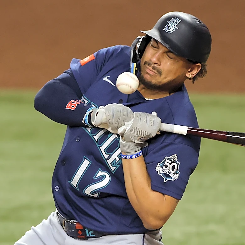 Mariners lose another one-run game against the Rangers that they should have won