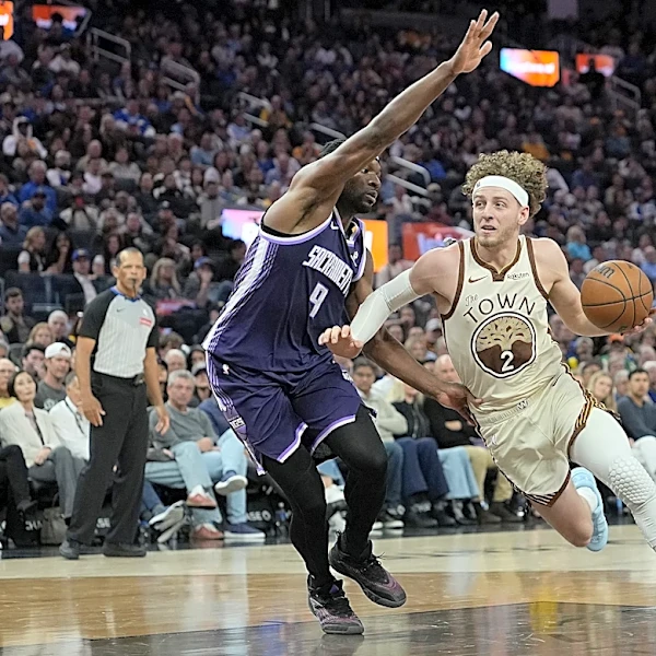 Warriors break their losing streak (barely), beat Kings