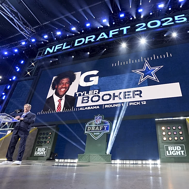 Cowboys news: Dallas open to moving in first round of the draft