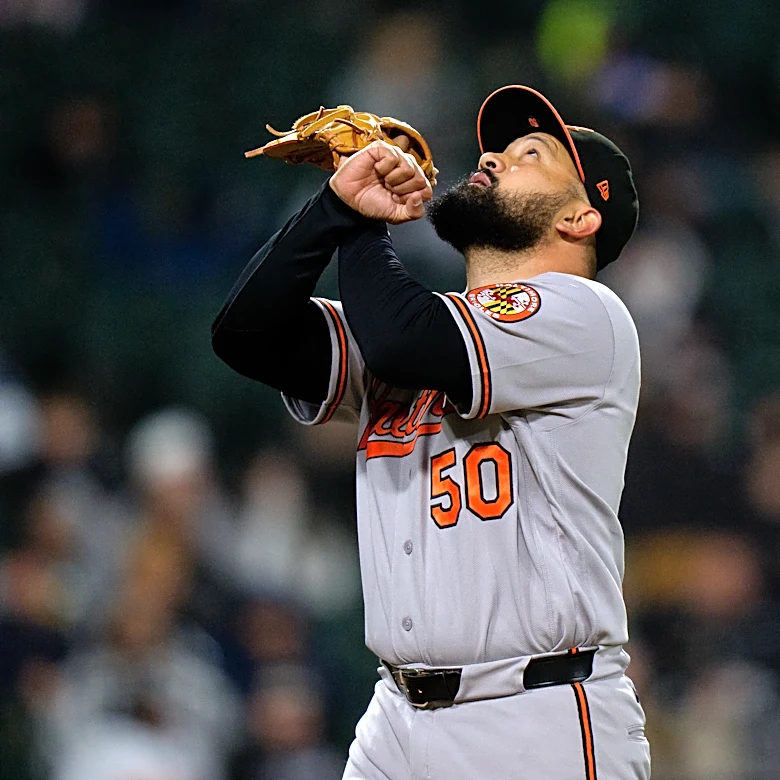Orioles news: Back-to-back wins have O’s on brink of road sweep
