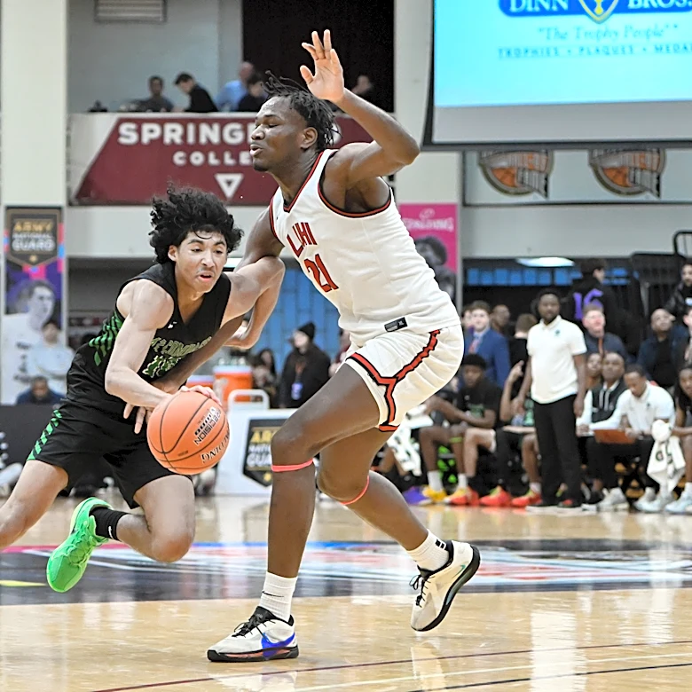 Nico Onyekwere enters the transfer portal