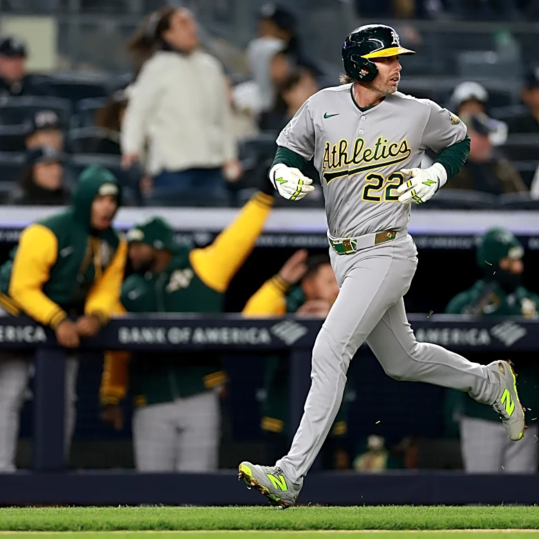 A’s Win Late Over Yankees 3-2